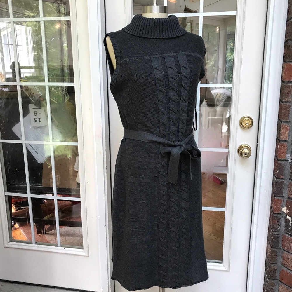 🦋 Gorgeous NWT Calvin Klein Sweater 🦋